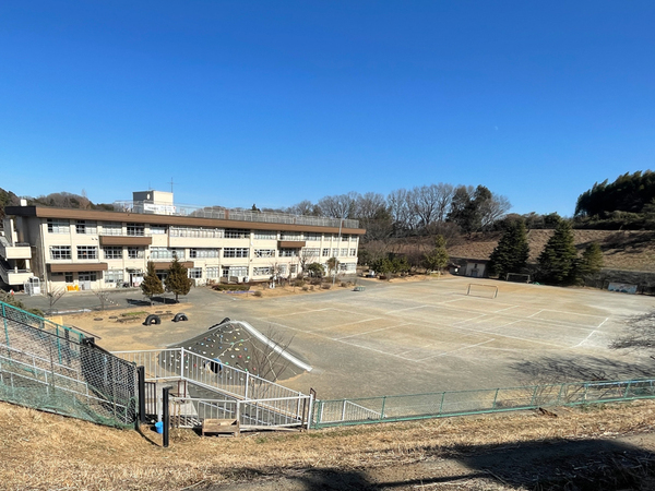 八王子市立中山小学校(小学校)
