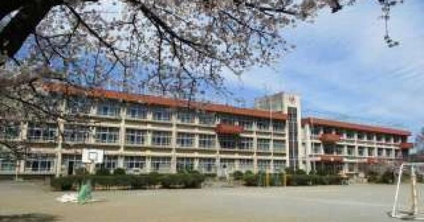 八王子市立宇津木台小学校(小学校)