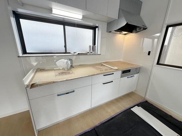 (同仕様写真（キッチン）)