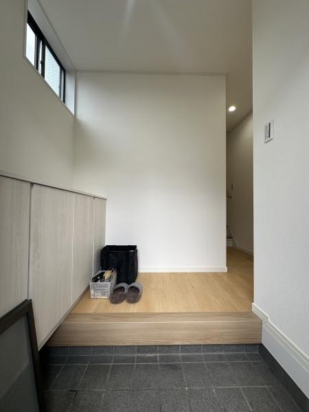 (玄関)