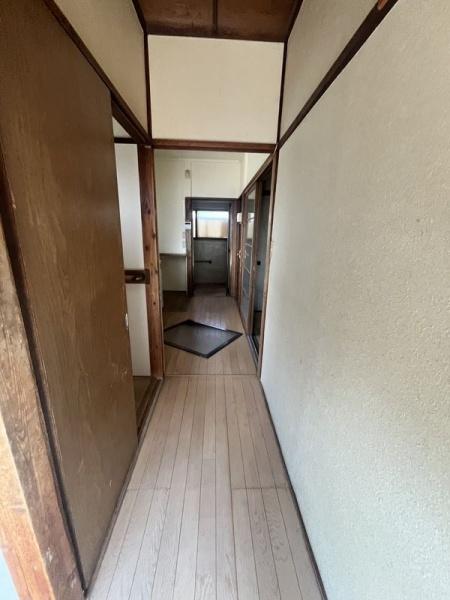 (玄関)