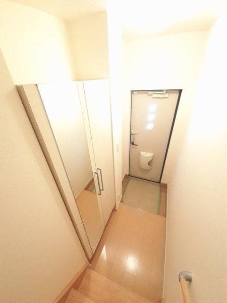 (玄関)