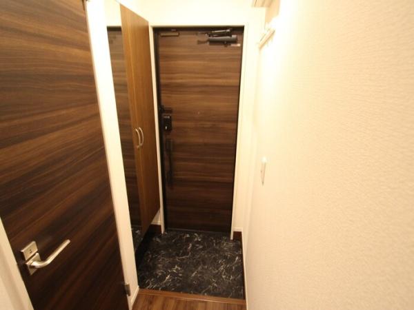 (玄関)