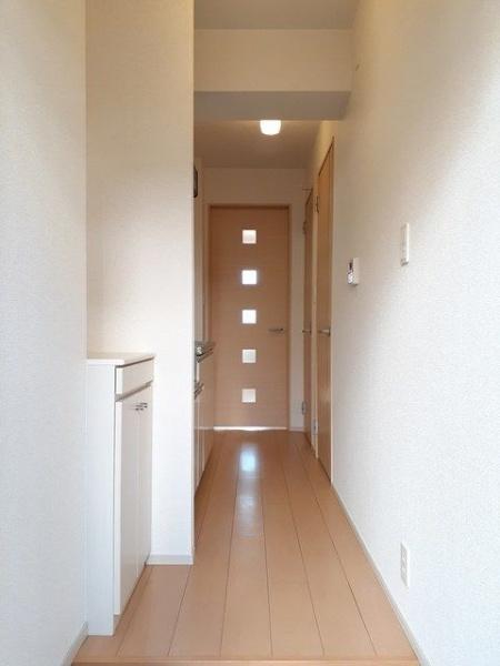 (玄関)