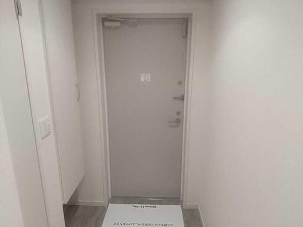 (玄関)
