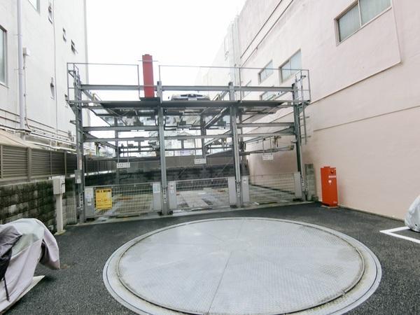 (駐車場)