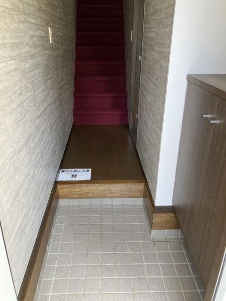 (玄関)