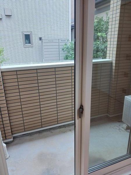 (バルコニー)