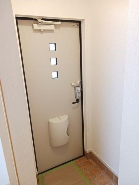 (玄関)