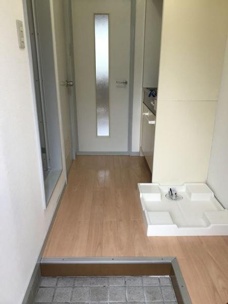 (玄関)
