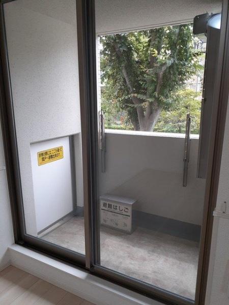 (バルコニー)