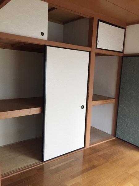 手前部屋の押し入れ(収納)