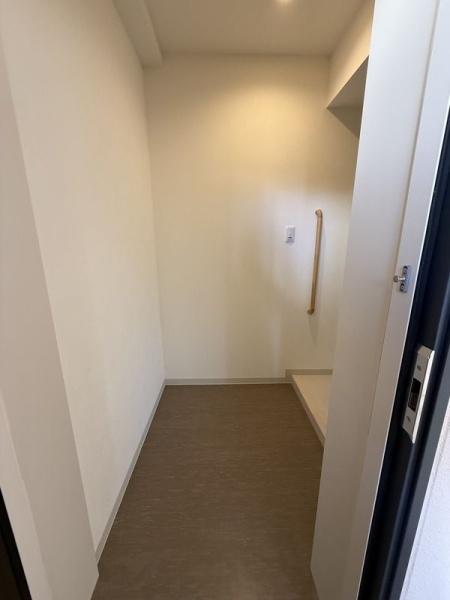 (玄関)