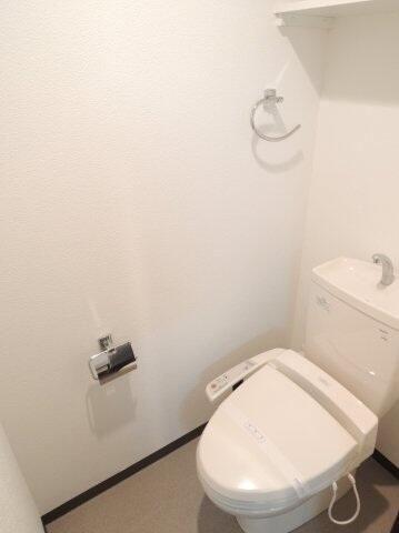 (トイレ)