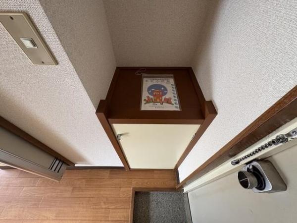 (玄関)