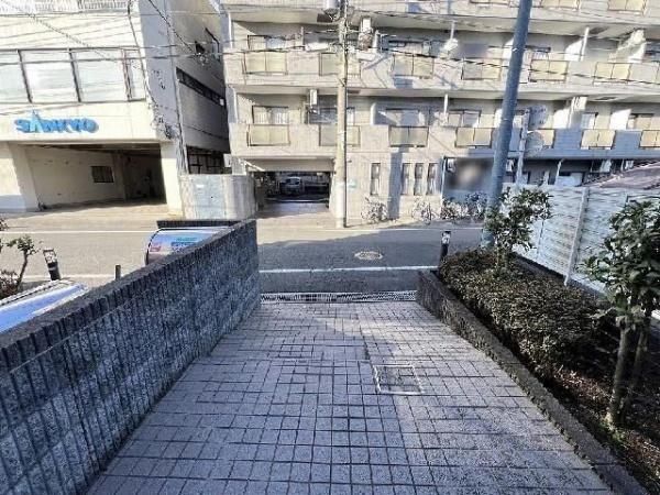 (その他)