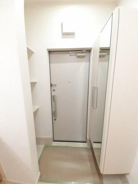 (玄関)