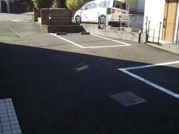 (駐車場)