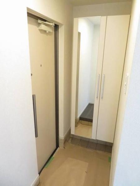 (玄関)