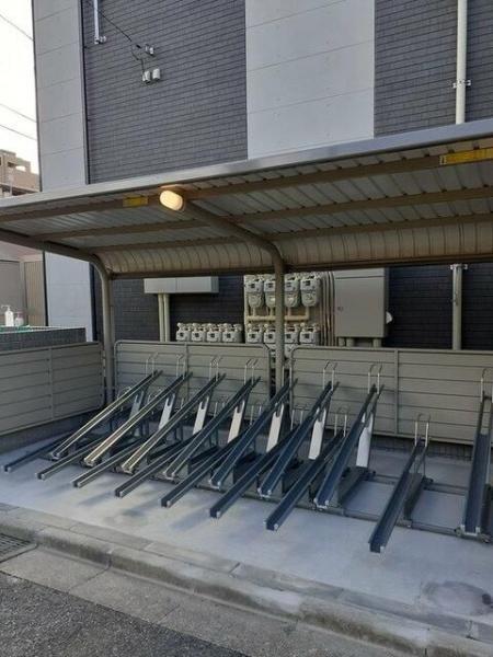 (駐車場)