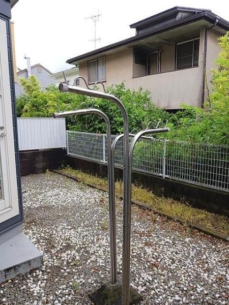 (庭)